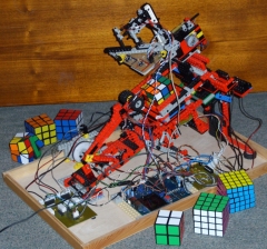 cube solver robot